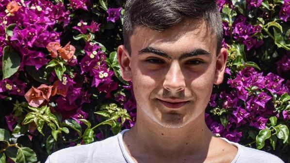 Lorenzo, tennis tavolo e mare