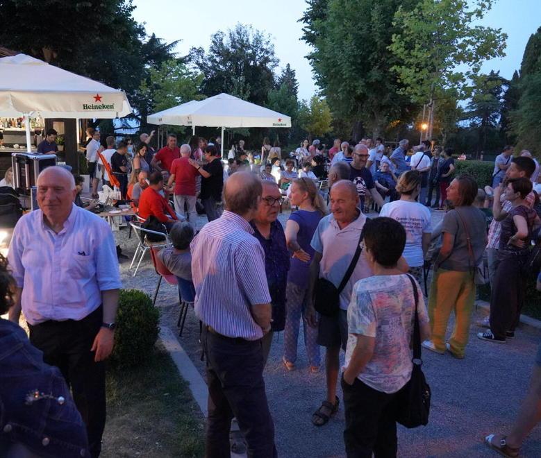Raduno per Carola nella serata della scarcerazione
