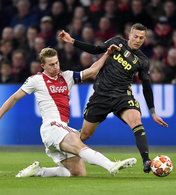 Inter-Roma, continua il duello Juve pronta al sì di De Ligt 