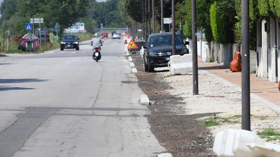 Viale dei Tigli, cantiere aperto in attesa della pista ciclabile