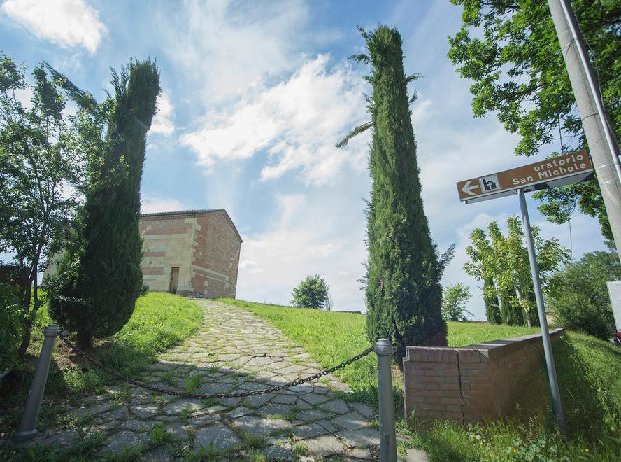 Castelvetro, quel museo “esploso” che unisce l’arte del vino ai luoghi della natura 