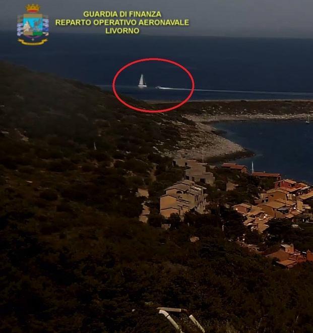 Navigano in area protetta, incastrati dalle telecamere 