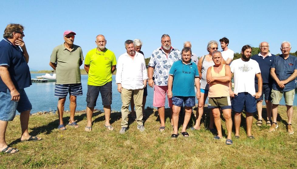 L’ira degli ormeggiatori e dei turisti «Barche ancora insabbiate, ora basta» 