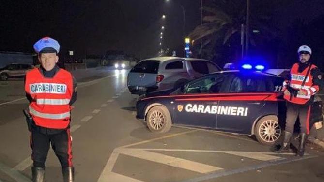 Rissa al bar, dà un pugno in faccia al carabiniere