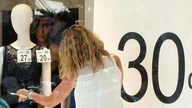 Da sabato via ai saldi, ecco le regole da seguire per i prossimi due mesi