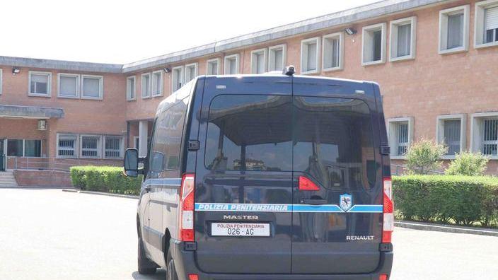 Carcere, un incendio in cella e un altro tentato suicidio