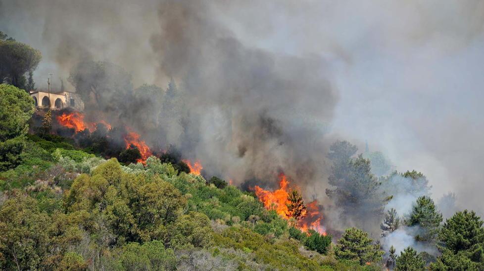Un presidio dei vigili del fuoco nella frazione di San Piero 