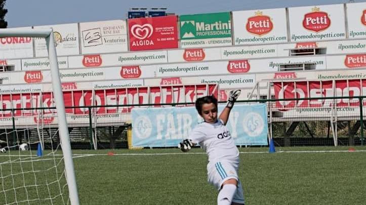 I baby del Venturina al Camp del Real per giocare a calcio e imparare lo spagnolo
