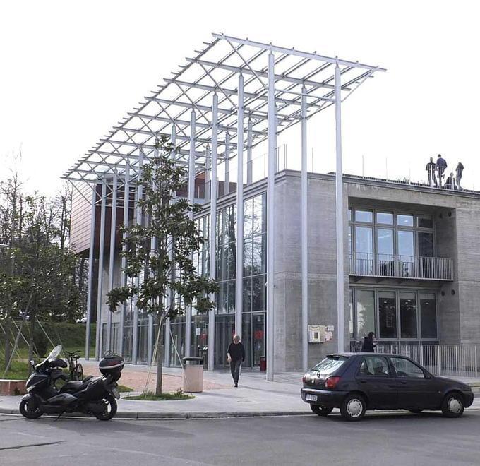 I residenti di San Michele: «Non abbiamo parcheggi» 