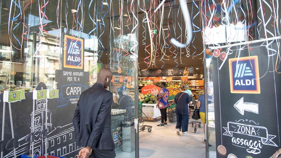 Aldi, in migliaia all’apertura