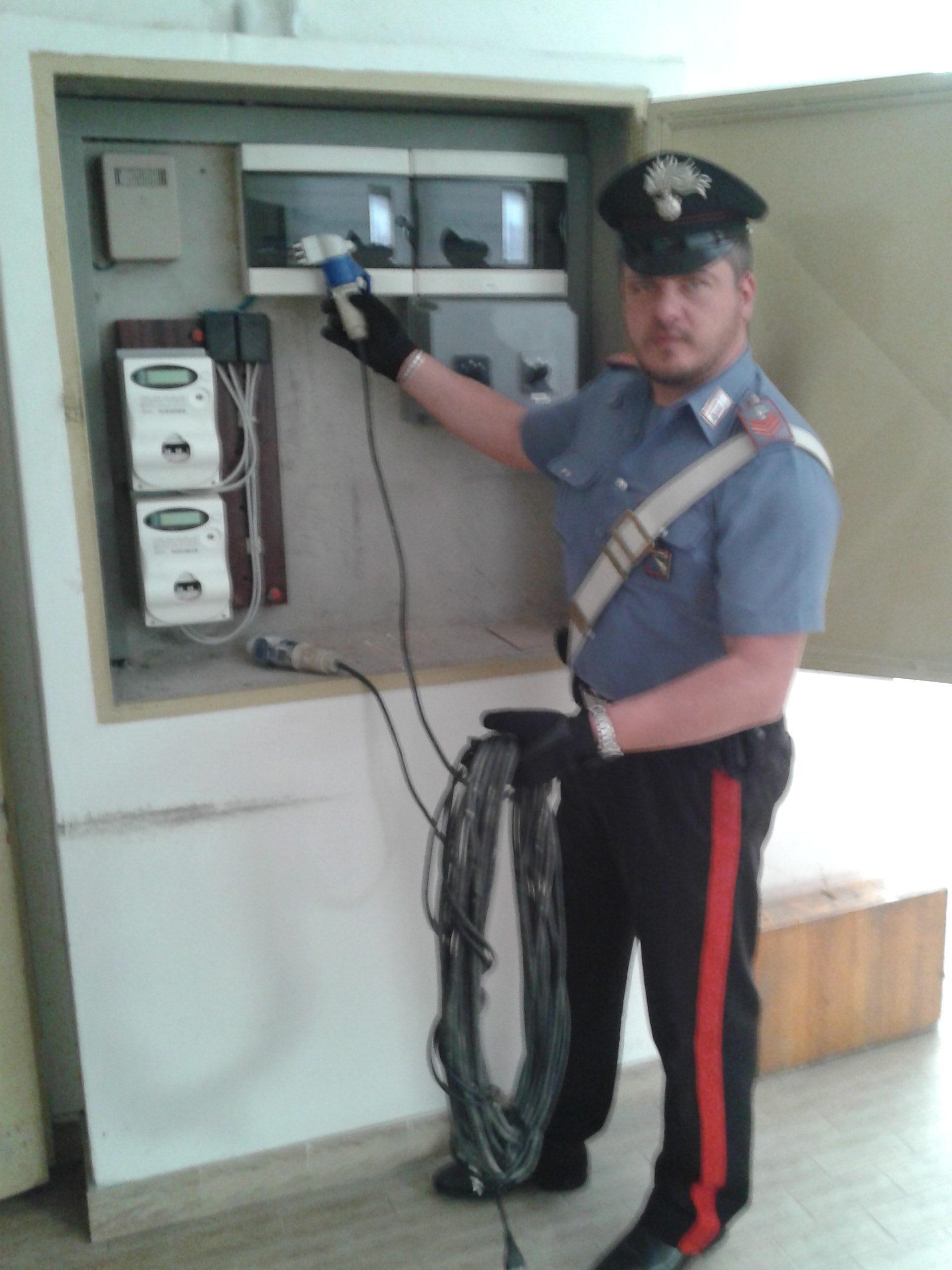 Ruba energia elettrica da due anni, arrestato
