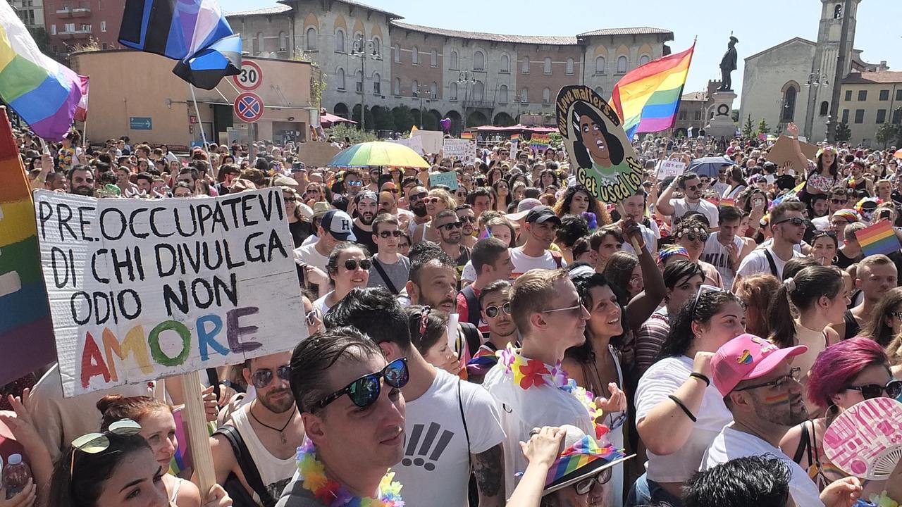 Un momento del corteo (foto Fabio Muzzi)