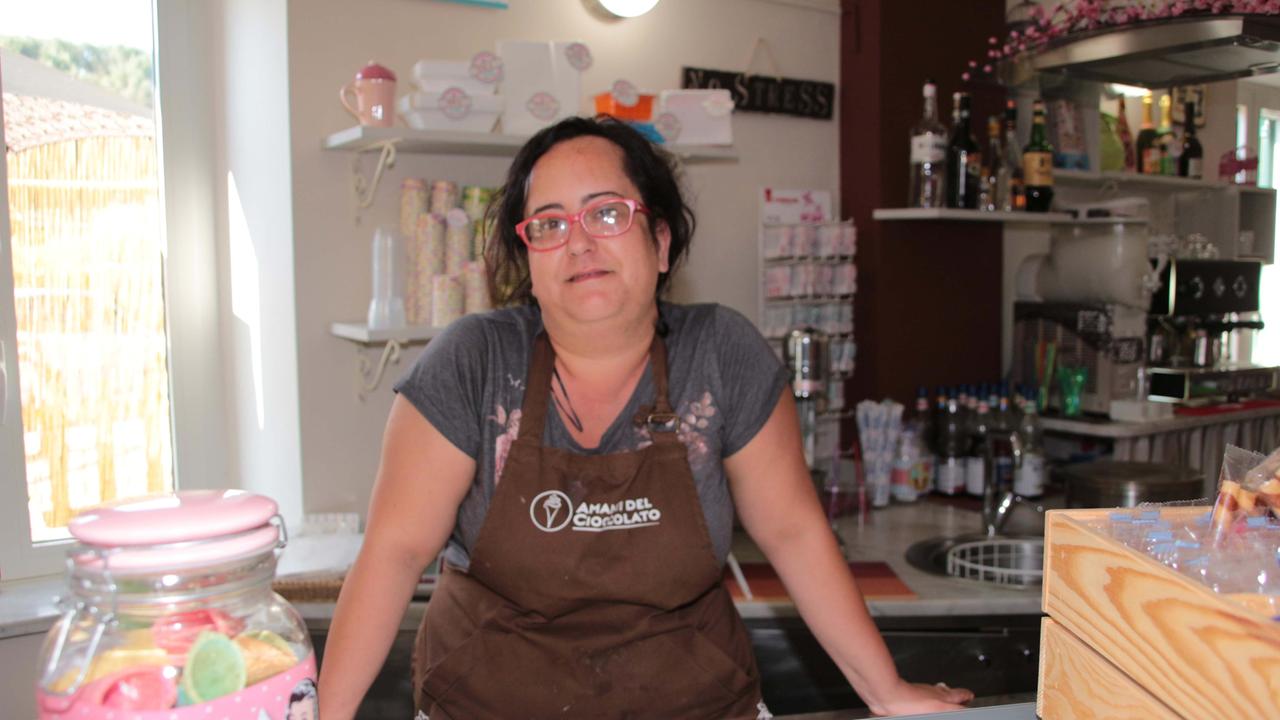 Gelataia mette in fuga i ladri che le entrano nell'auto