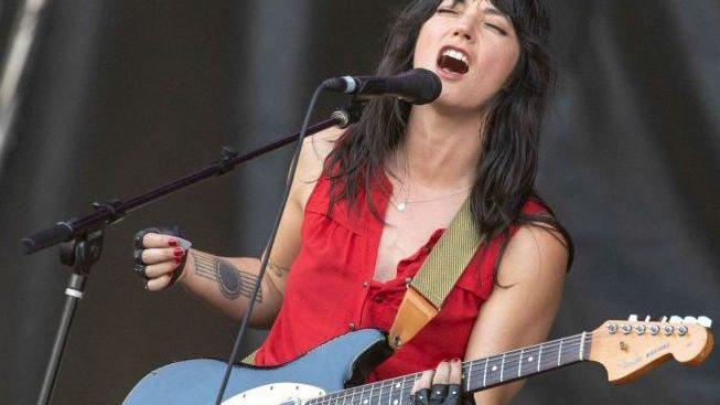 Sharon Van Etten, musica e comici chiudono a Soliera Arti Vive Festival