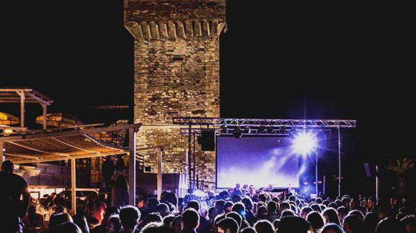 Ripartono le serate a Calafuria: capienza portata a 400 persone