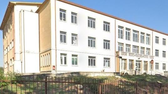 Centinaia di firme per il liceo «Riportatelo in via Catena»