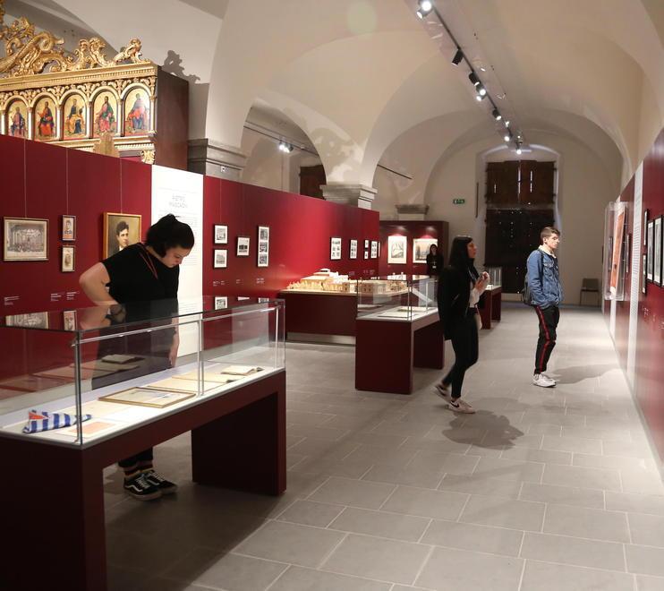 Si rompe il condizionatore museo e biblioteca chiusi per due giorni 