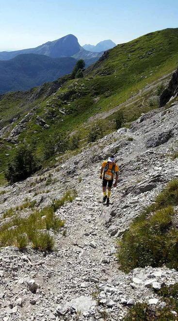Sfiorato da un fulmine mentre corre il “Trail” 