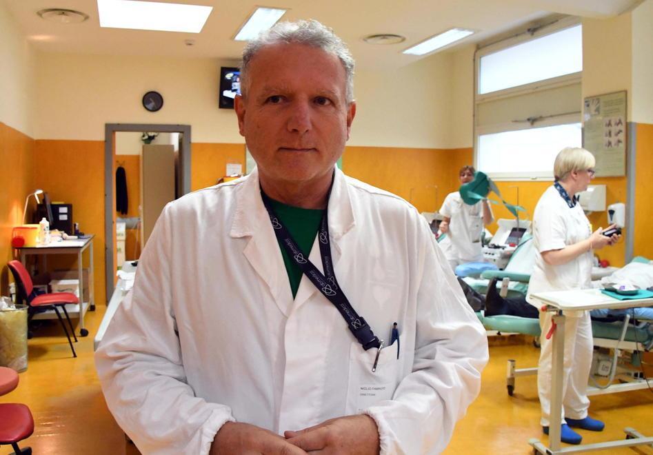 Fabrizio Niglio al centro trasfusionale dell’ospedale di Pontedera