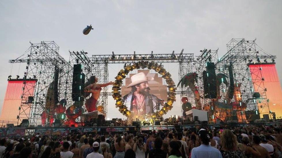 In 50mila alla data zero del Jova beach party che arriverà a Viareggio