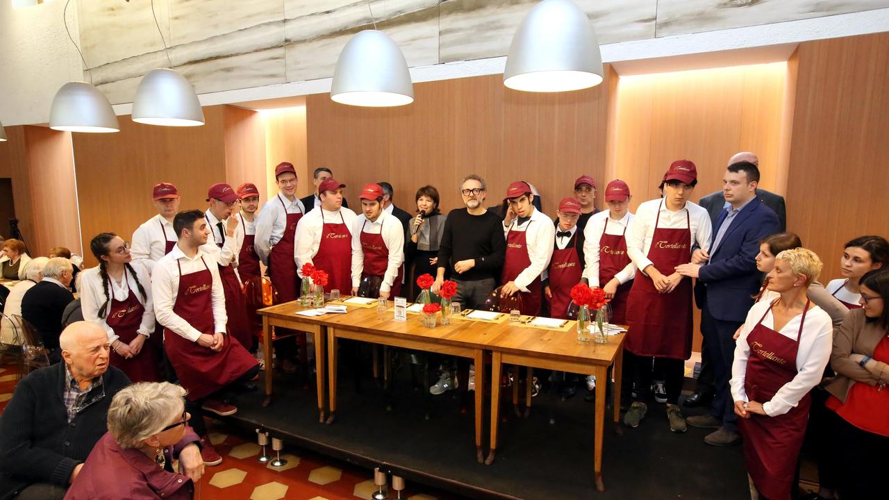 Roma. Senatori a tavola con i piatti dei ragazzi de "Il tortellante" di Modena