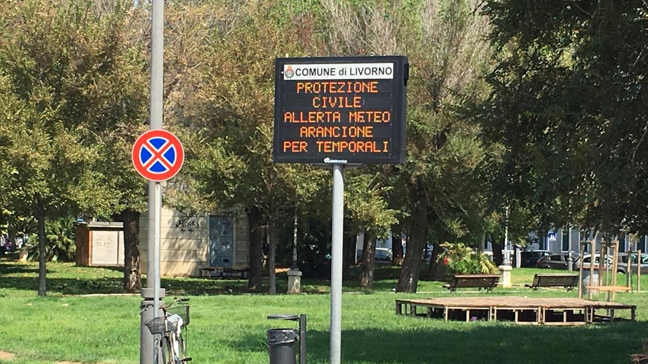 Allerta meteo a Livorno: asili, centri estivi e parchi chiusi