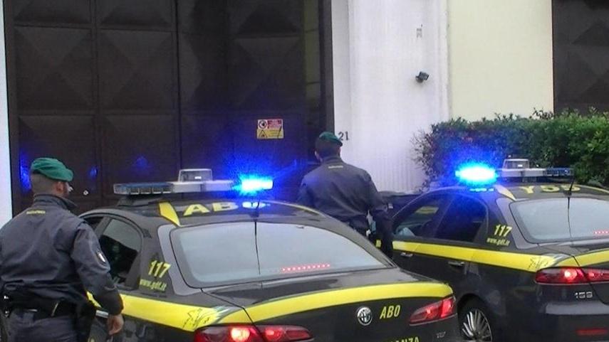 Spacciava per “informi” marmi pregiati Maxi evasione, sequestro da 1,4 milioni