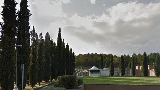 Via ai lavori per i bagni al cimitero di via Sbarra