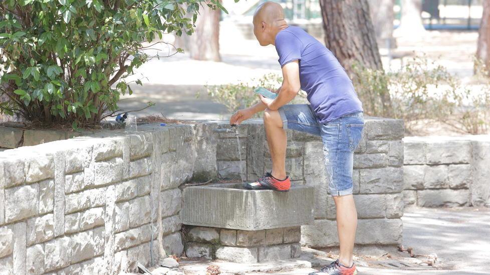 Vietato sprecare acqua per usi non domestici La siccità fa paura