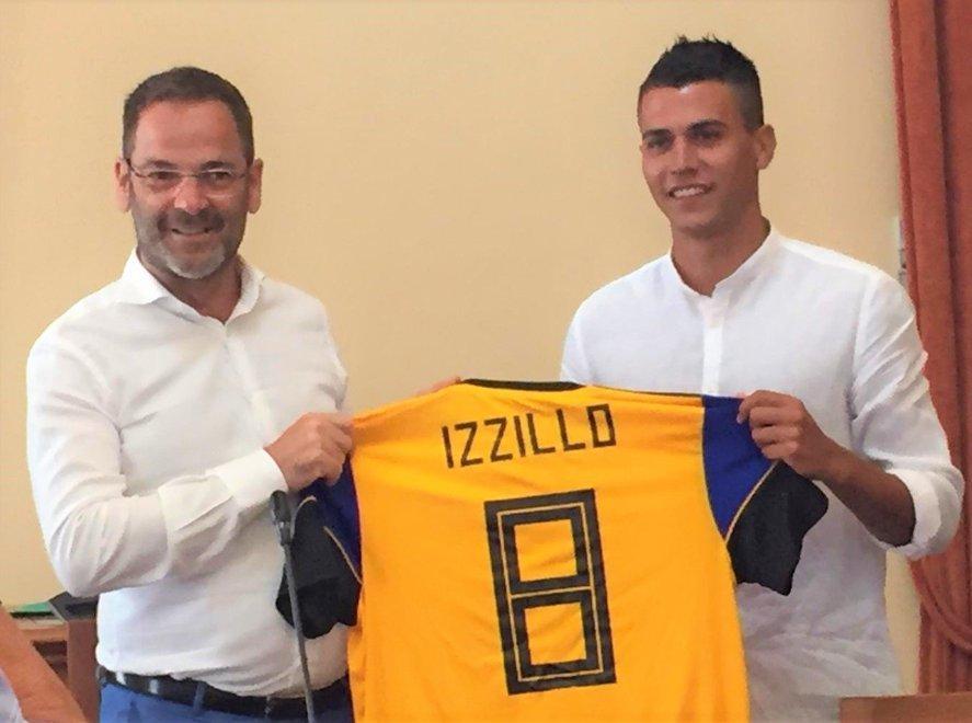  La Maddalena premia Izzillo «Un gesto importante»