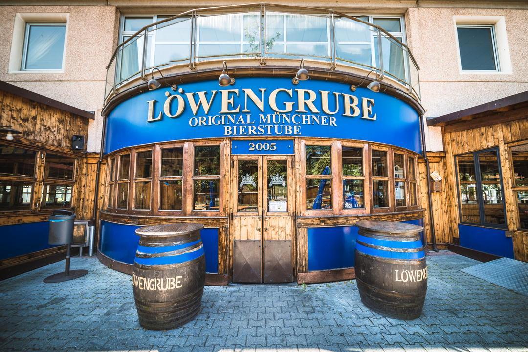 Nove camerieri e cuochi per Löwengrube 