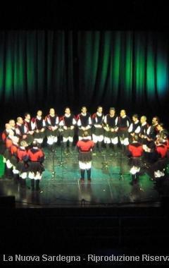 Il coro Ortobene sul palco dellEliseo 