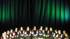 Il coro Ortobene sul palco dell’Eliseo