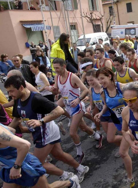 Duecento pratesi alla Maratona di Roma
