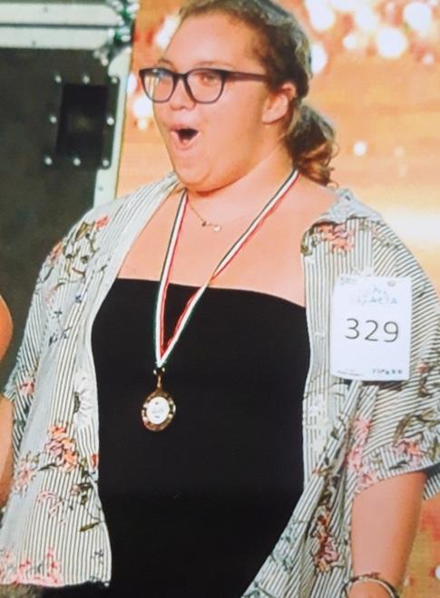 Anita Menconi, medaglia d’oro È campionessa di canto 