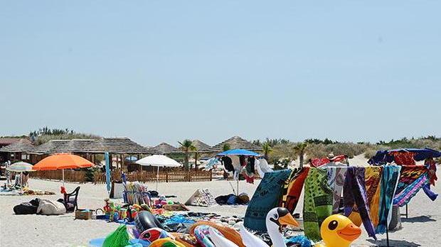 Sequestrato in spiaggia un carrello dei gelati e multe per 15mila euro