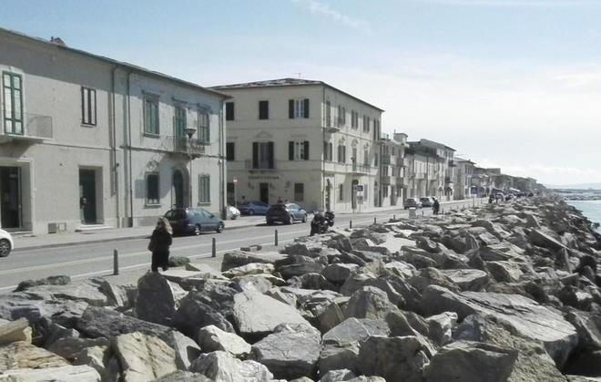 Tra i parenti c’è anche il primario Vignali 
