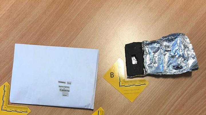 Busta con proiettile indirizzata a Salvini: il plico intercettato a Sesto Fiorentino