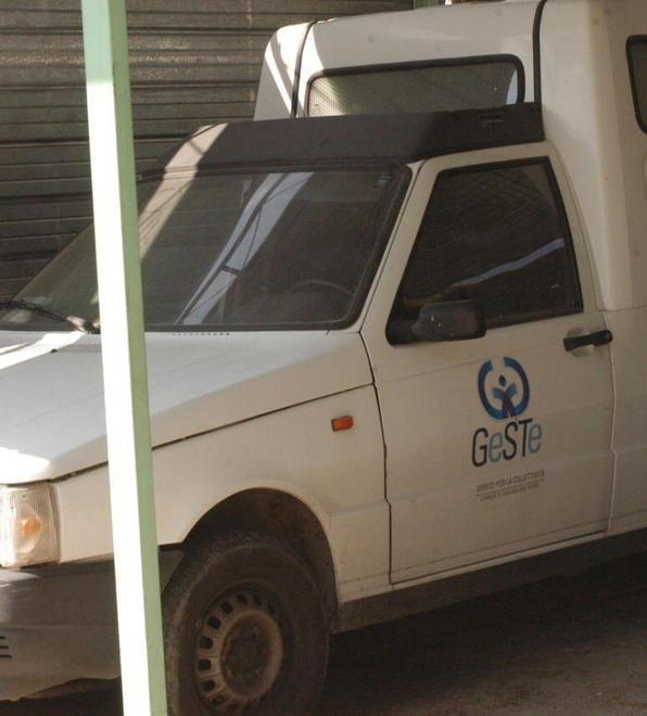 Si indaga sul furgone e sulle auto Geste 