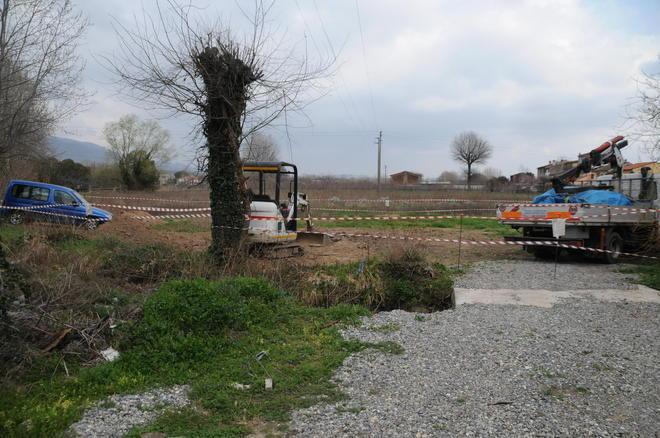 Smaltimenti abusivi, la Procura sequestra un terreno a Marlia 