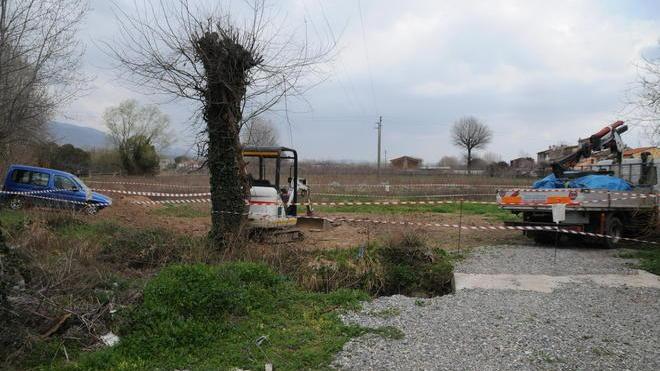 Smaltimenti abusivi, la Procura sequestra un terreno a Marlia