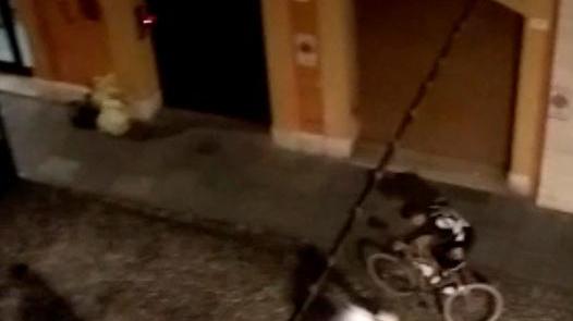 Modena, rapinato e ferito dal branco: presi e denunciati due minori