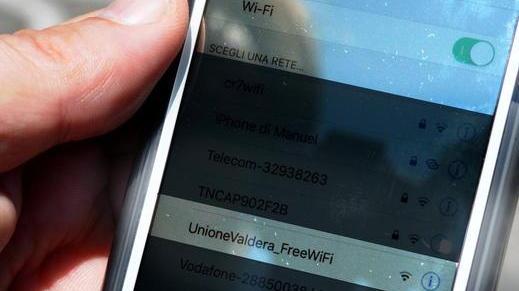 Cresce la rete pubblica Potenziate le zone wi-fi per navigare in internet