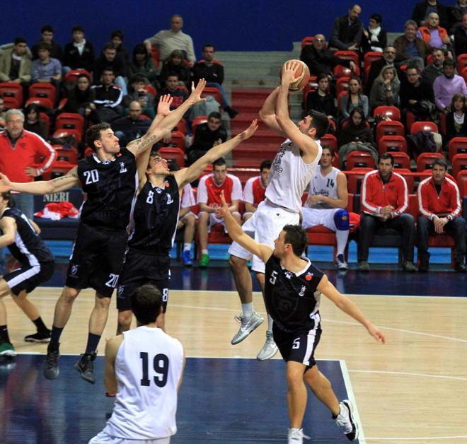 Lo Sporting Club cede nel finale con la Sogema 