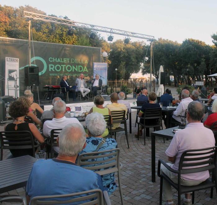 Porta a porta, viabilità e sicurezza: il sindaco Salvetti risponde ai lettori del Tirreno