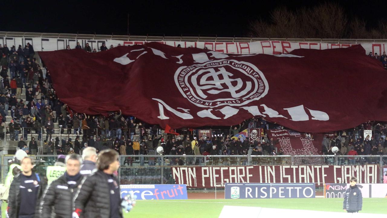 «Al Picchi è tutta un’altra storia», ma aumenta il prezzo degli abbonamenti al Livorno