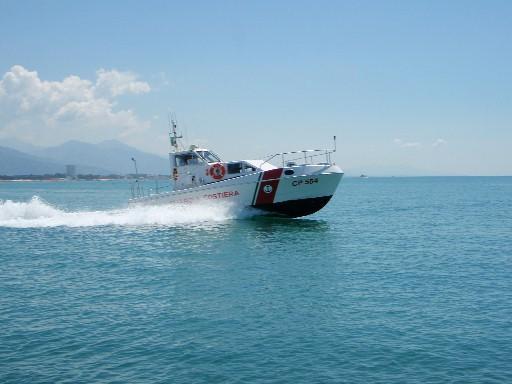 Catamarano si rovescia paura davanti a Punta Righini 
