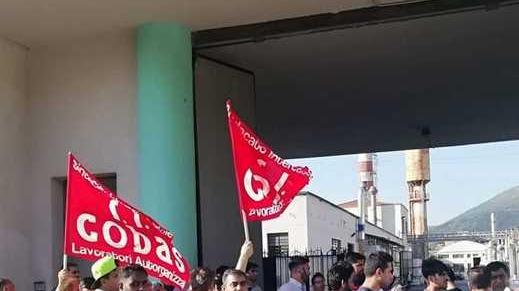 Superlativa, è stato uno stop temporaneo Produzione ripartita