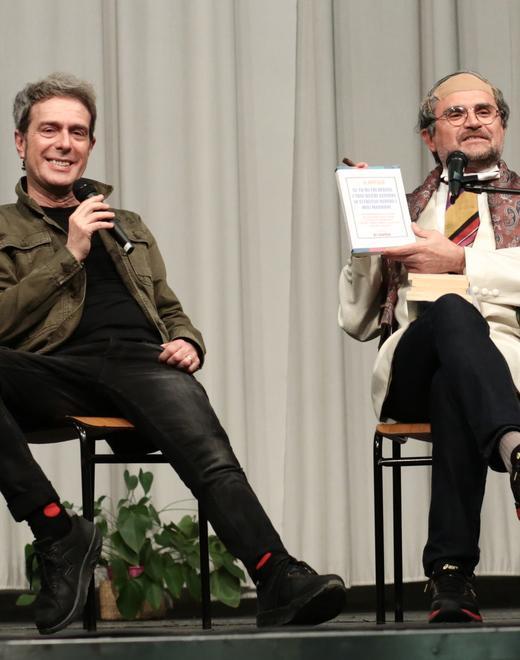 Una serata tutta da ridere Il palco in viale Carducci ospita i comici del futuro 