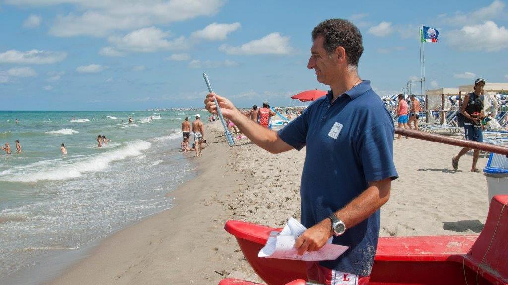 Le analisi di Arpat sulle acque per gli eventuali divieti di balneazione